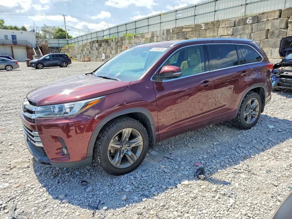 2017 TOYOTA Highlander