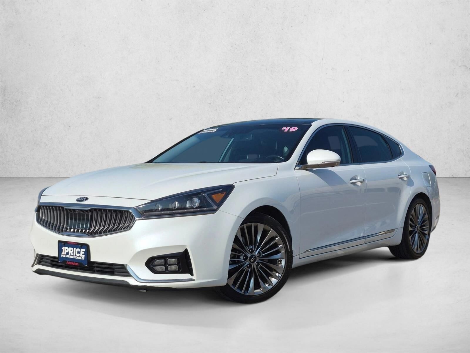 2019 KIA Cadenza