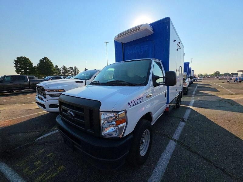 2023 FORD E-350