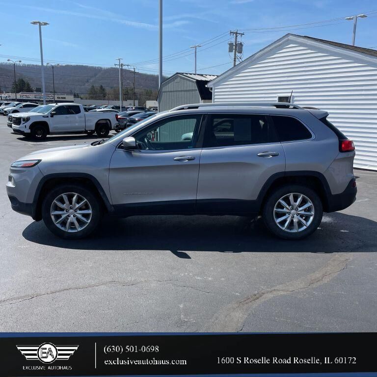 2017 JEEP Cherokee