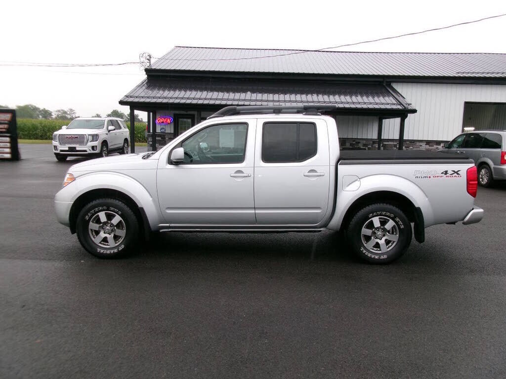2012 NISSAN Frontier