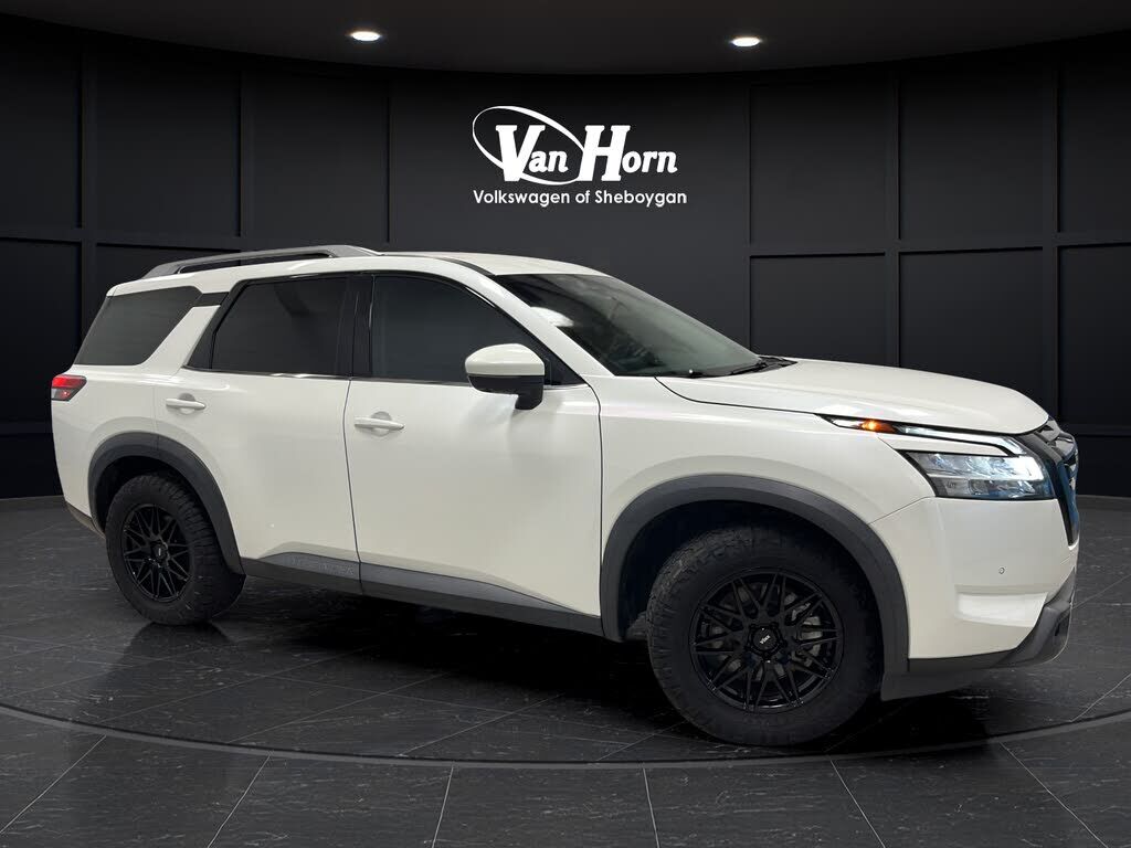 2023 NISSAN Pathfinder
