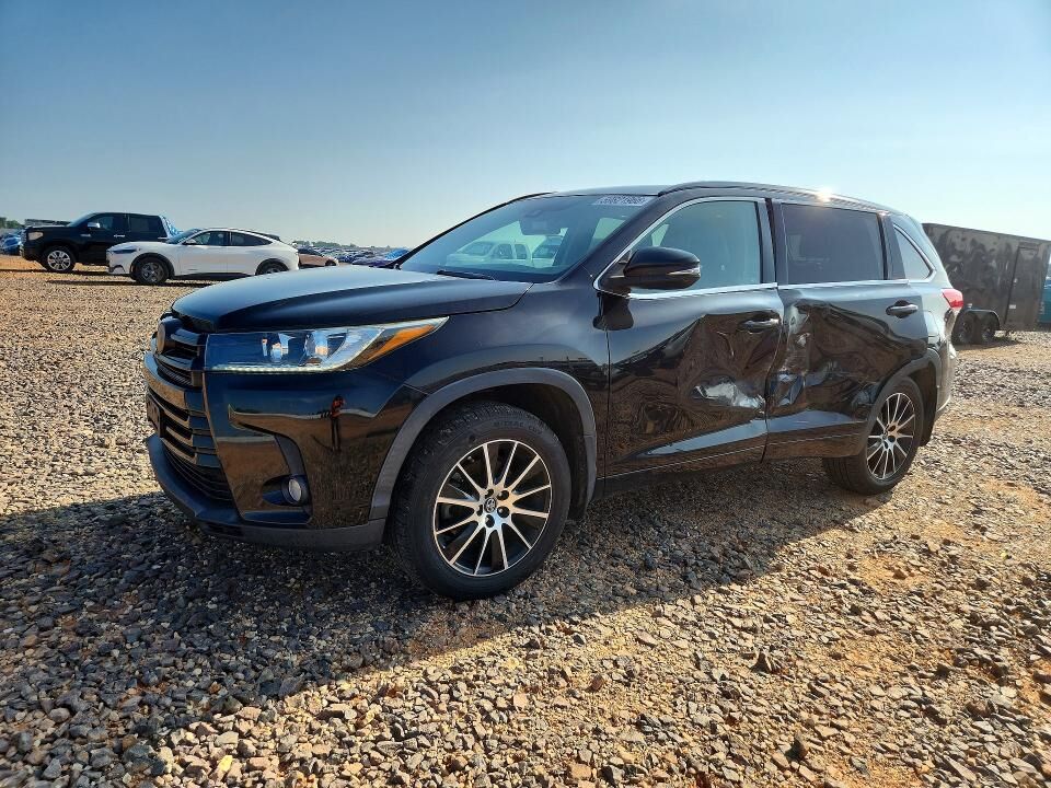 2017 TOYOTA Highlander