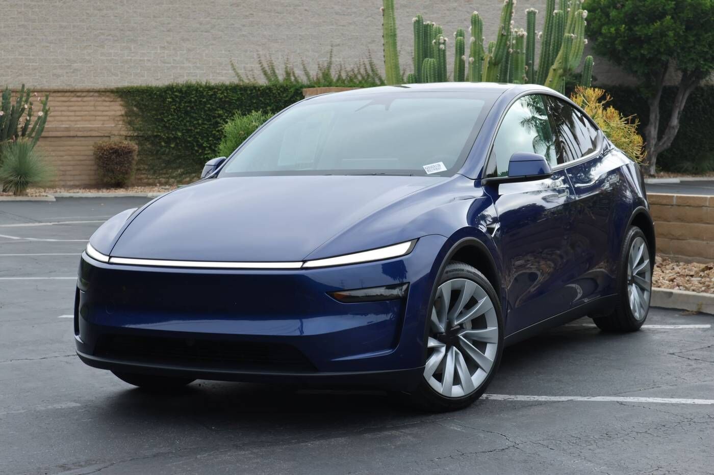 2026 TESLA Model Y