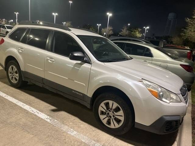 2013 SUBARU Outback