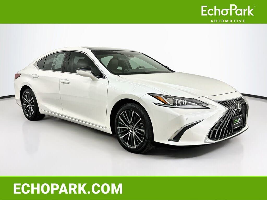 2022 LEXUS ES