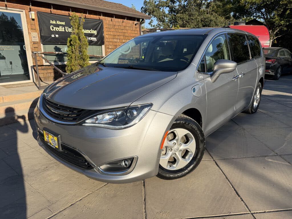 2017 CHRYSLER Pacifica