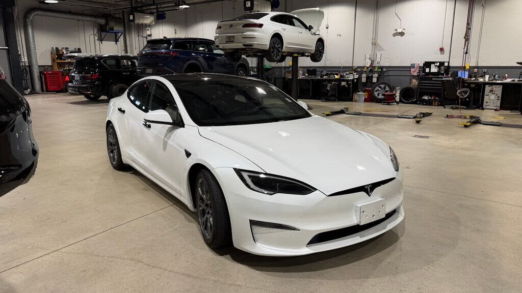 2024 TESLA Model S