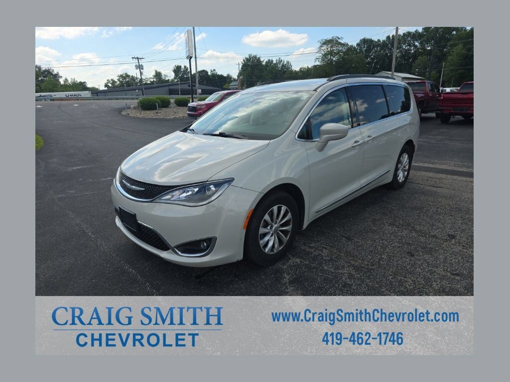 2017 CHRYSLER Pacifica