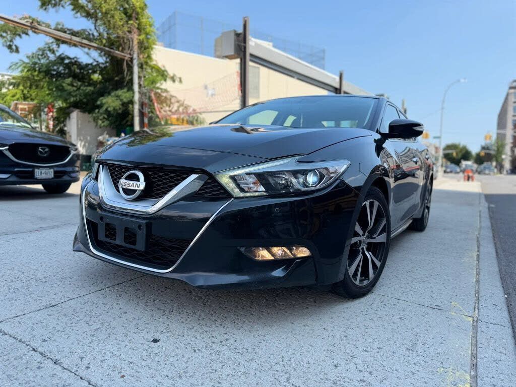 2017 NISSAN Maxima