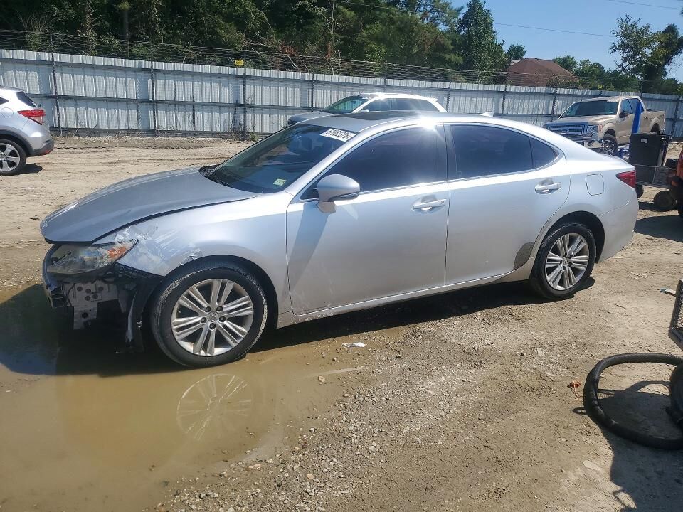 2015 LEXUS ES