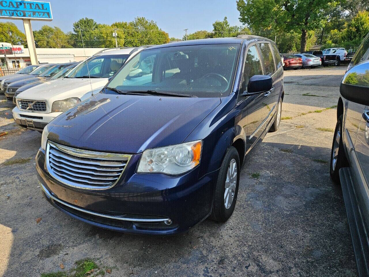 2014 CHRYSLER Town and Country