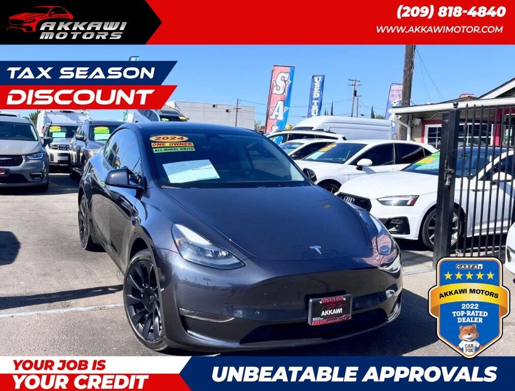 2024 TESLA Model Y