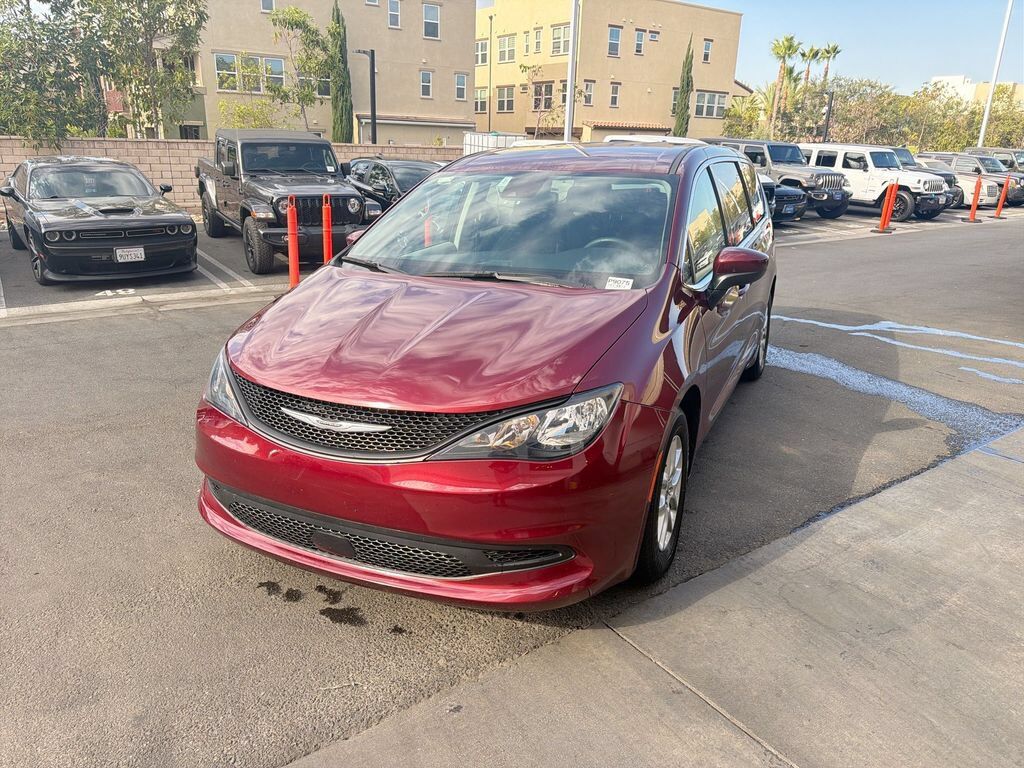 2023 CHRYSLER Voyager