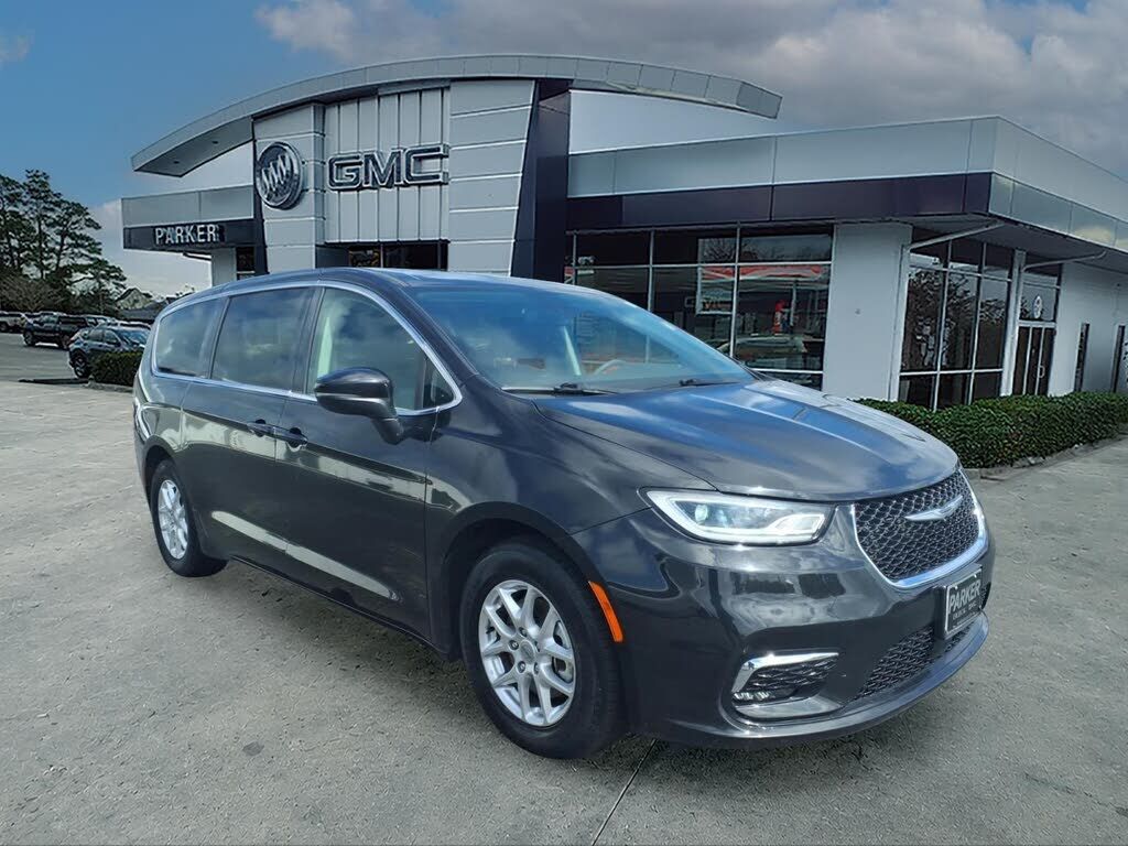 2023 CHRYSLER Pacifica