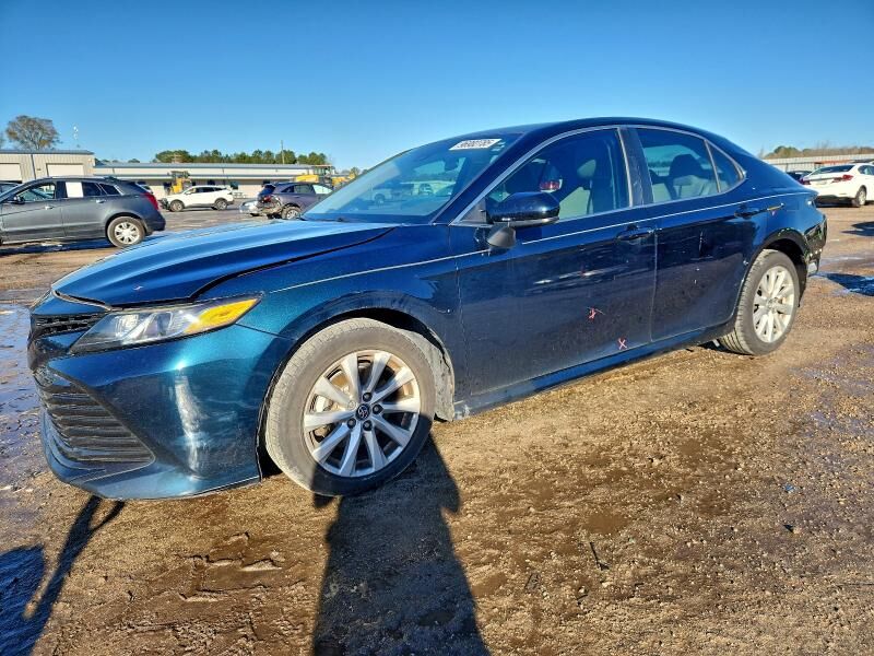 2020 TOYOTA Camry