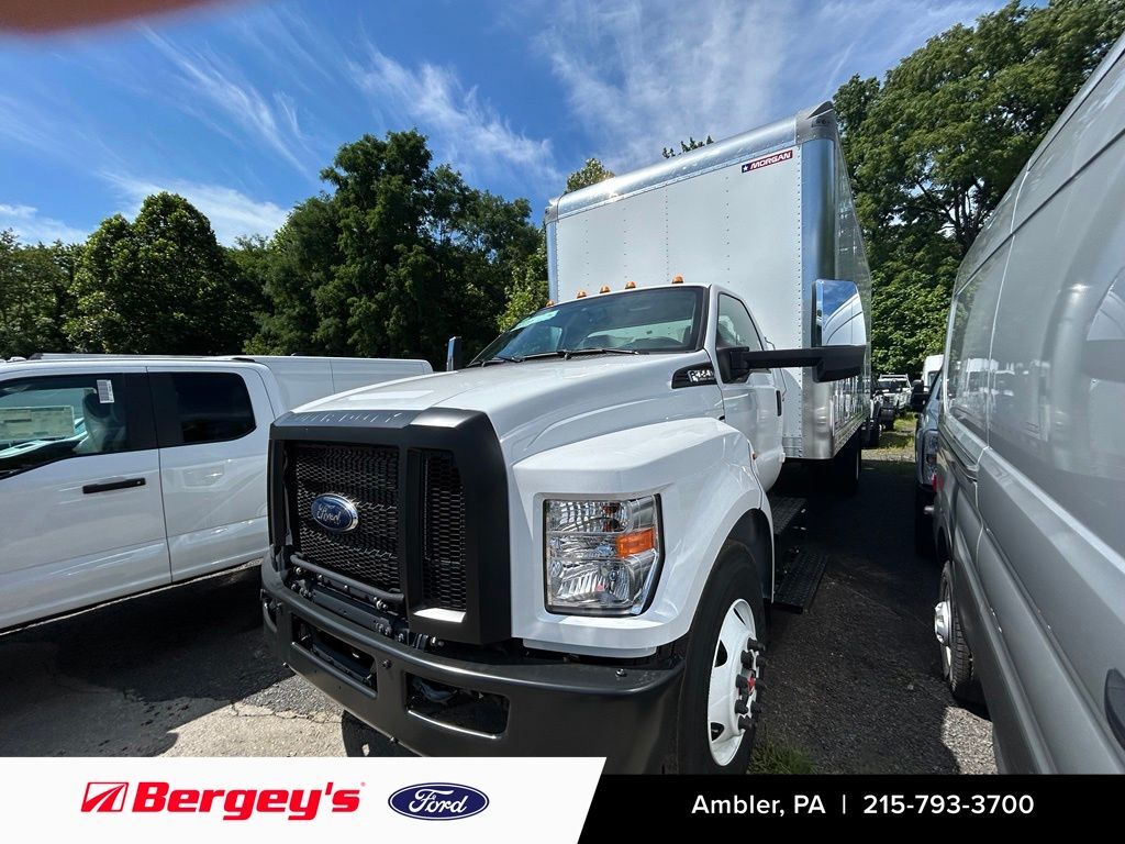 2027 FORD F-650