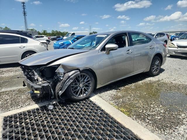 2018 LEXUS ES