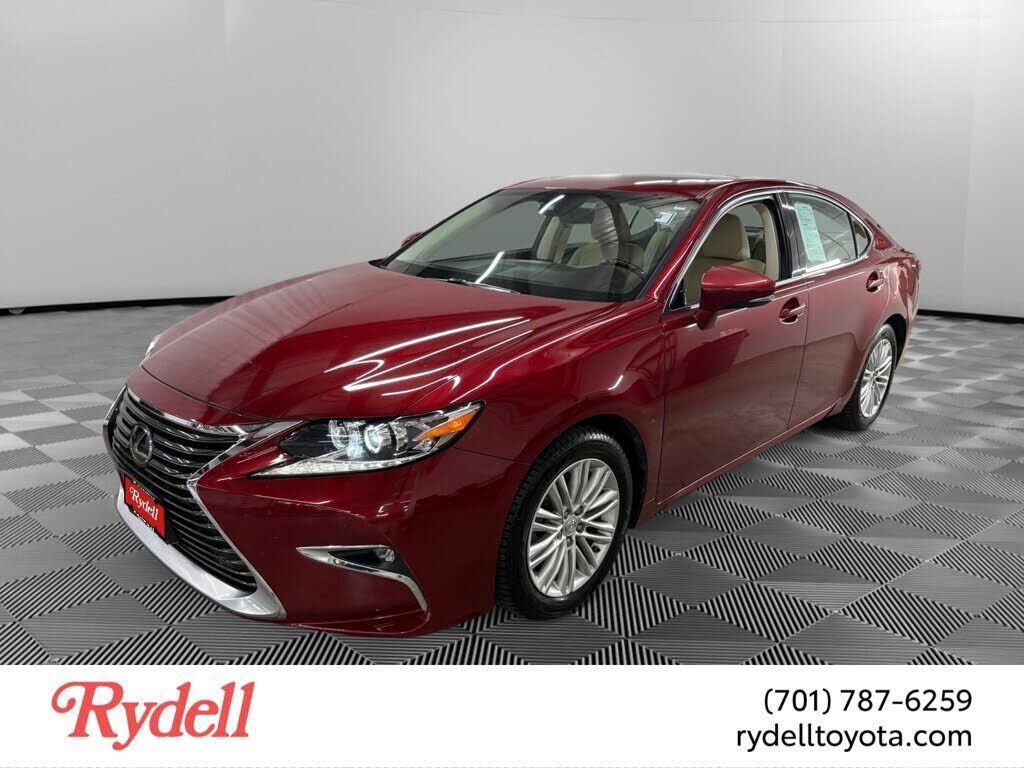 2017 LEXUS ES