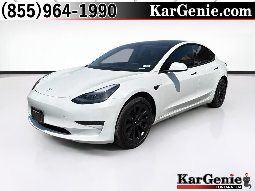 2022 TESLA Model 3