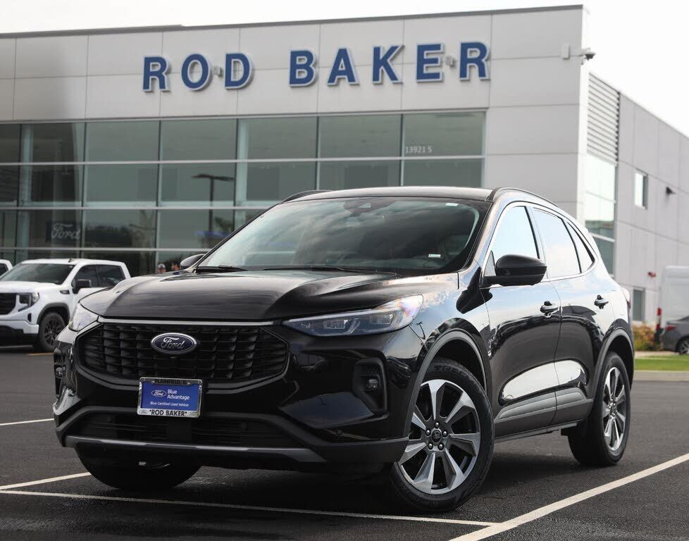 2024 FORD Escape