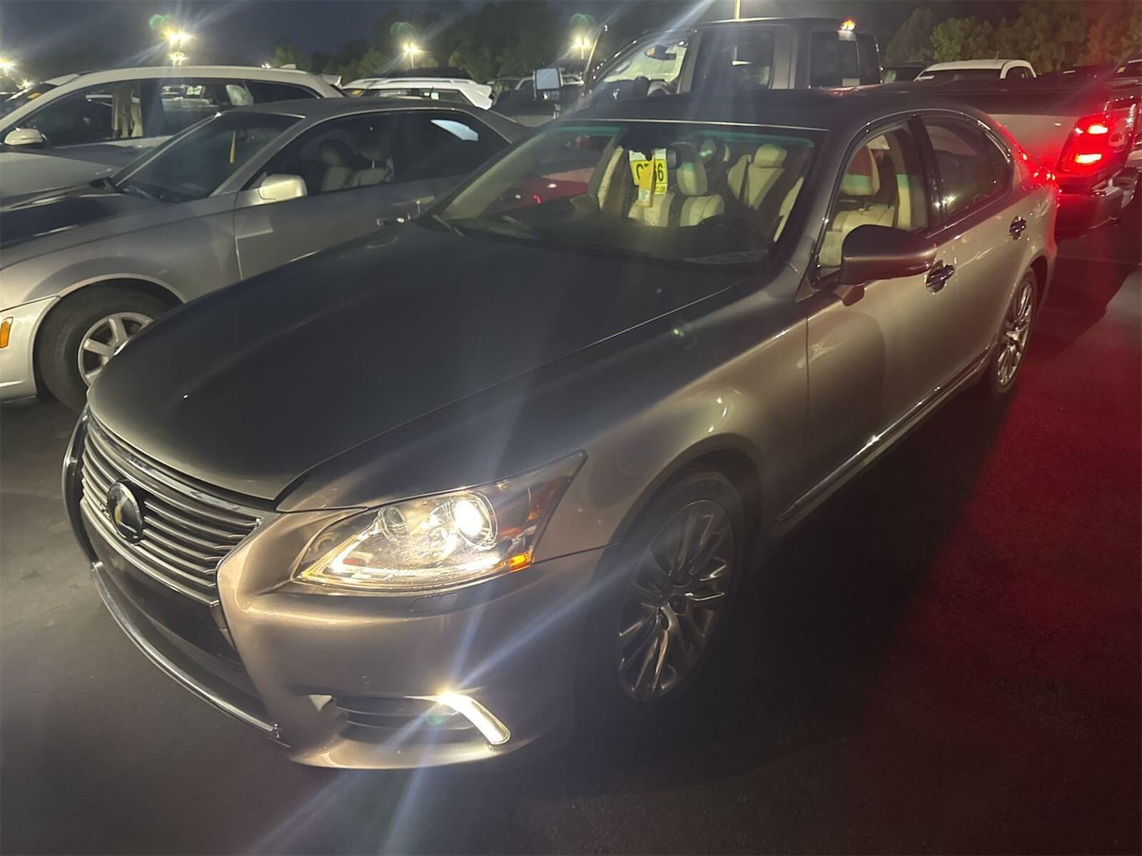 2016 LEXUS LS