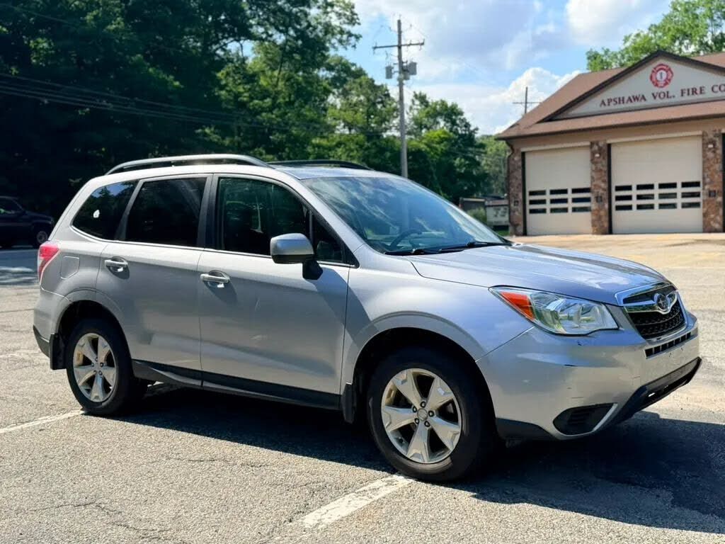 2016 SUBARU Forester