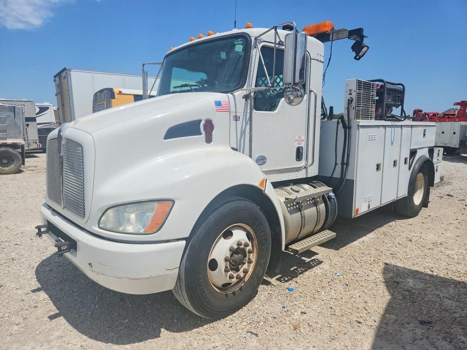 2013 KENWORTH T3 Series