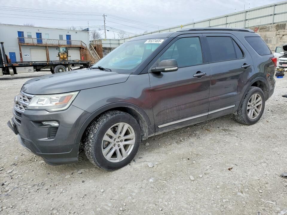 2018 FORD Explorer