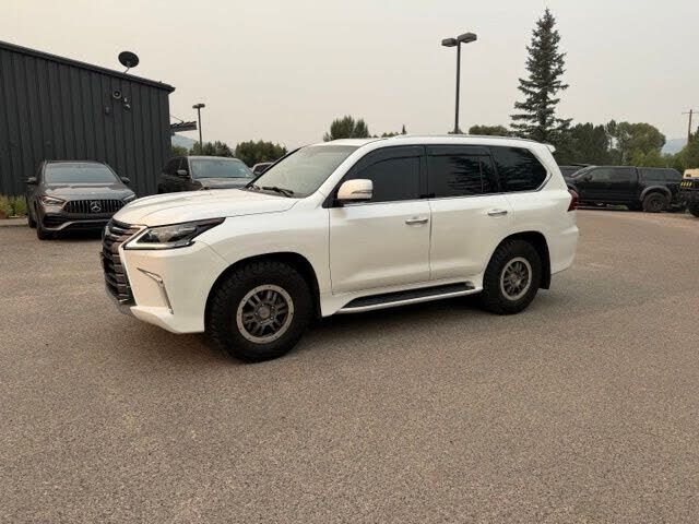 2017 LEXUS LX