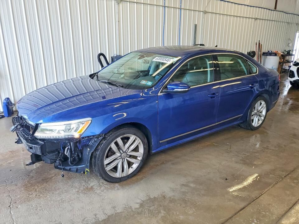 2017 VOLKSWAGEN Passat