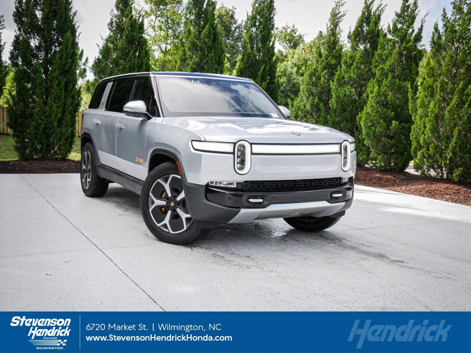 2024 RIVIAN R1S