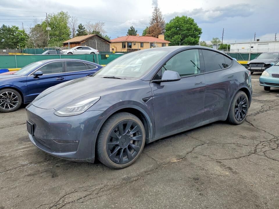 2021 TESLA Model Y