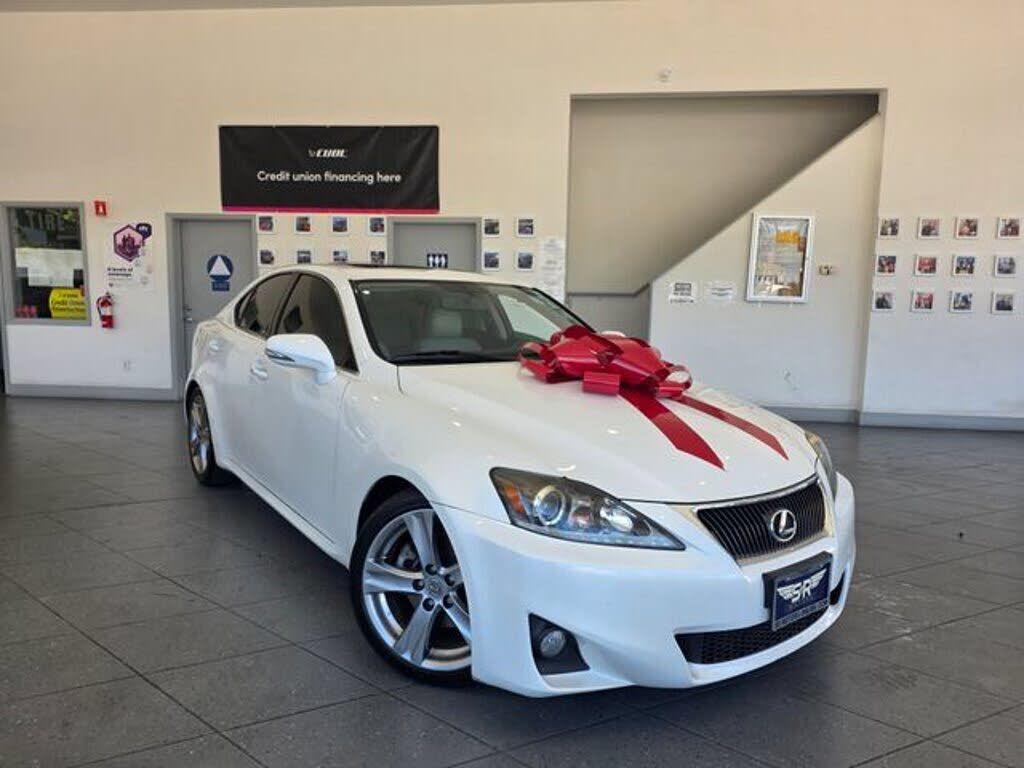 2013 LEXUS IS