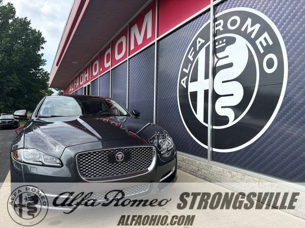 2017 JAGUAR XJ