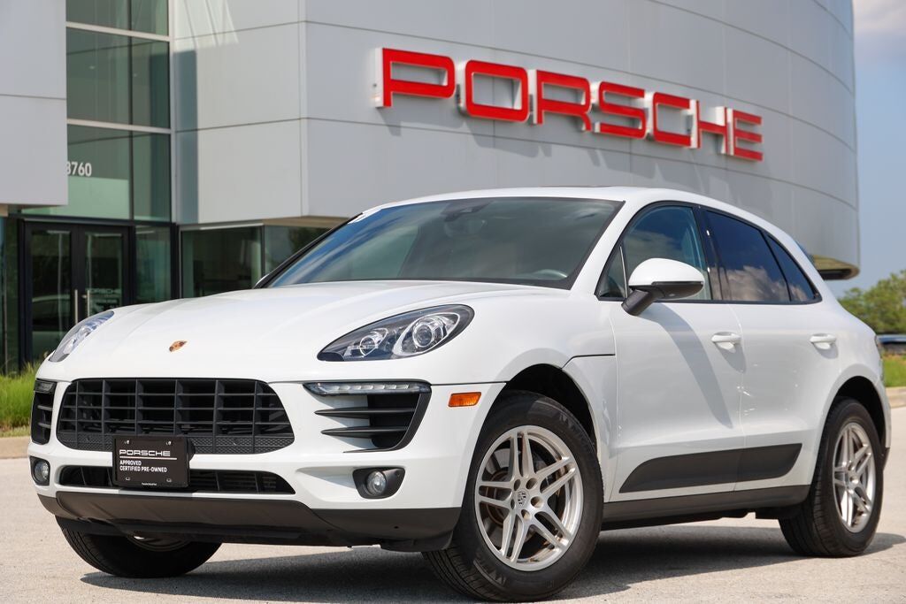2017 PORSCHE Macan