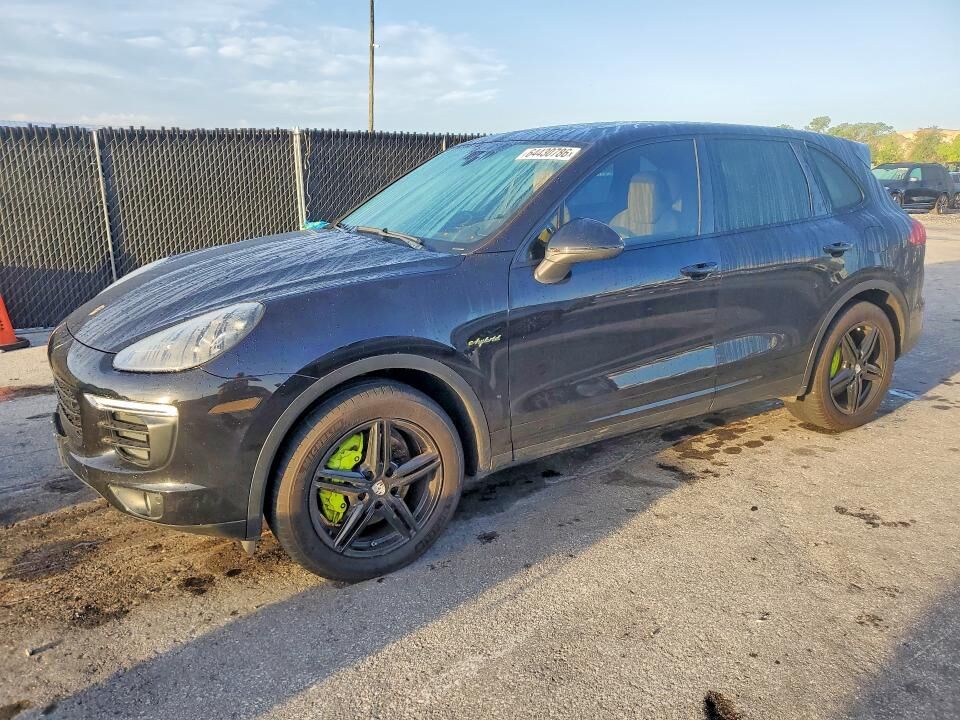2016 PORSCHE Cayenne