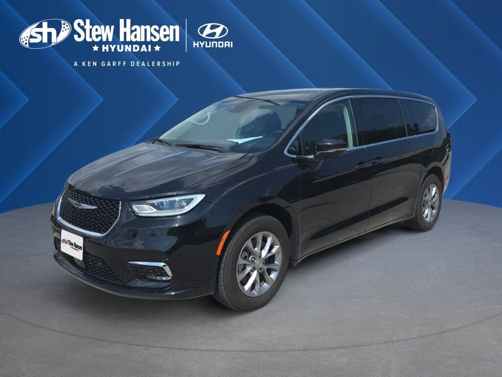 2023 CHRYSLER Pacifica