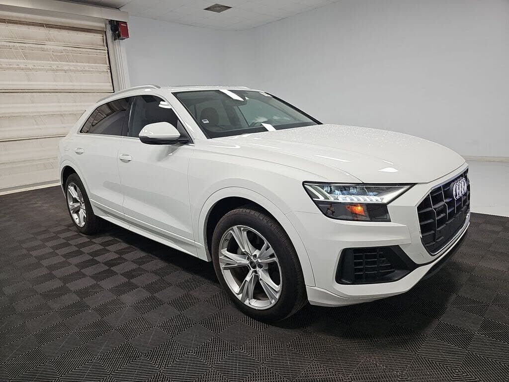 2023 AUDI Q8