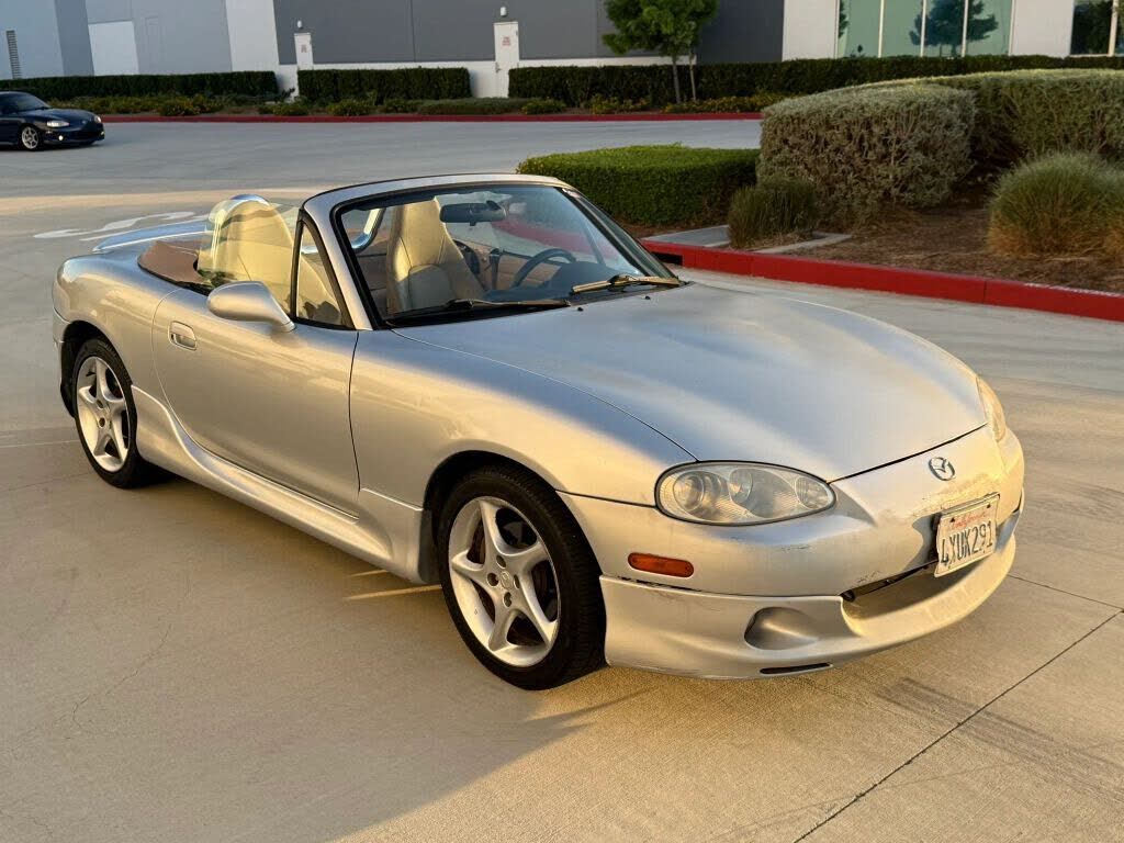 2001 MAZDA MX-5