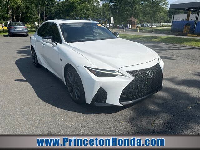 2021 LEXUS IS