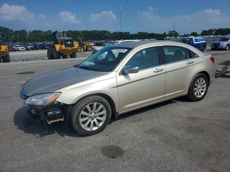 2013 CHRYSLER 200