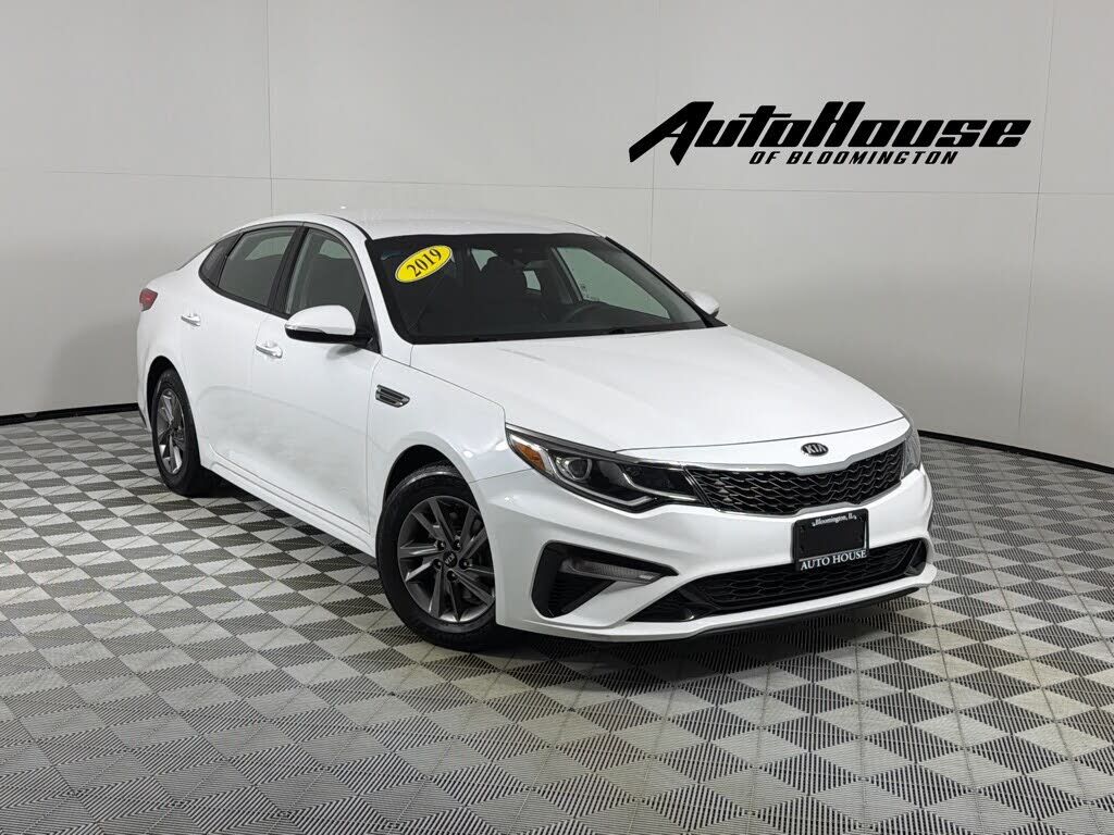 2019 KIA Optima