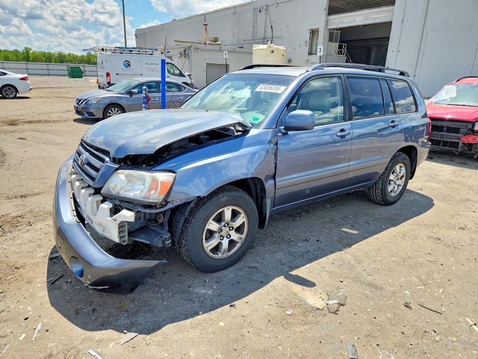 2004 TOYOTA Highlander