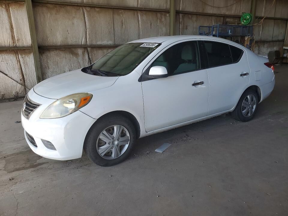 2013 NISSAN Versa