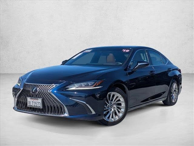 2019 LEXUS ES