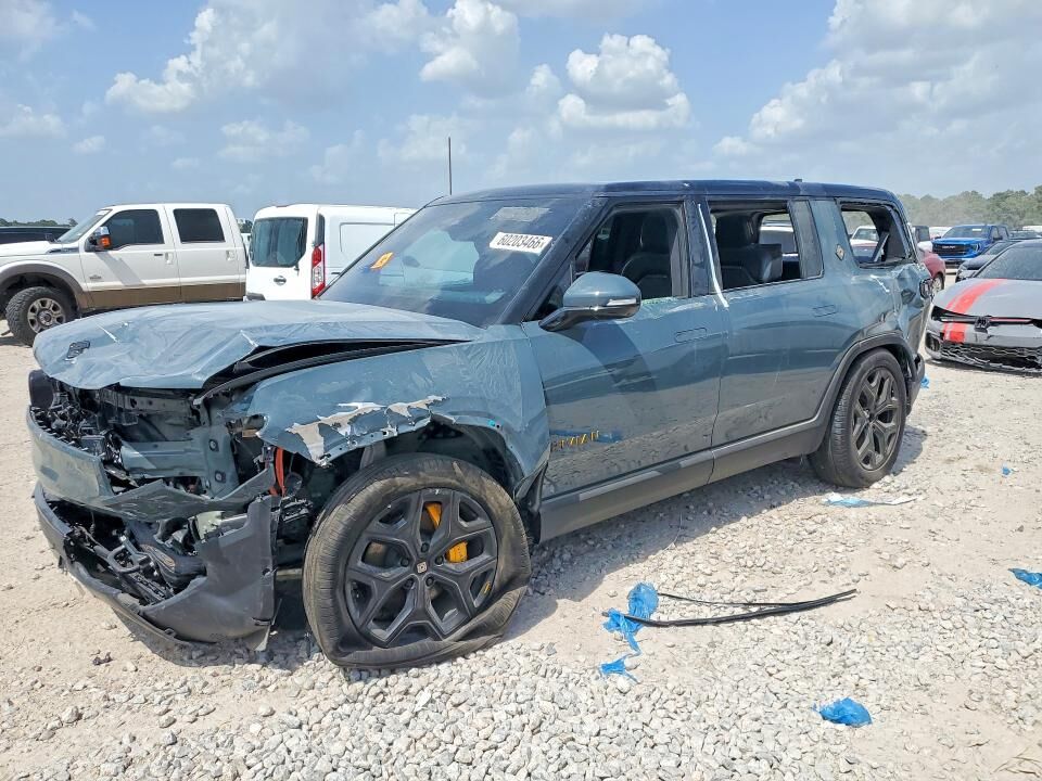 2025 RIVIAN R1S