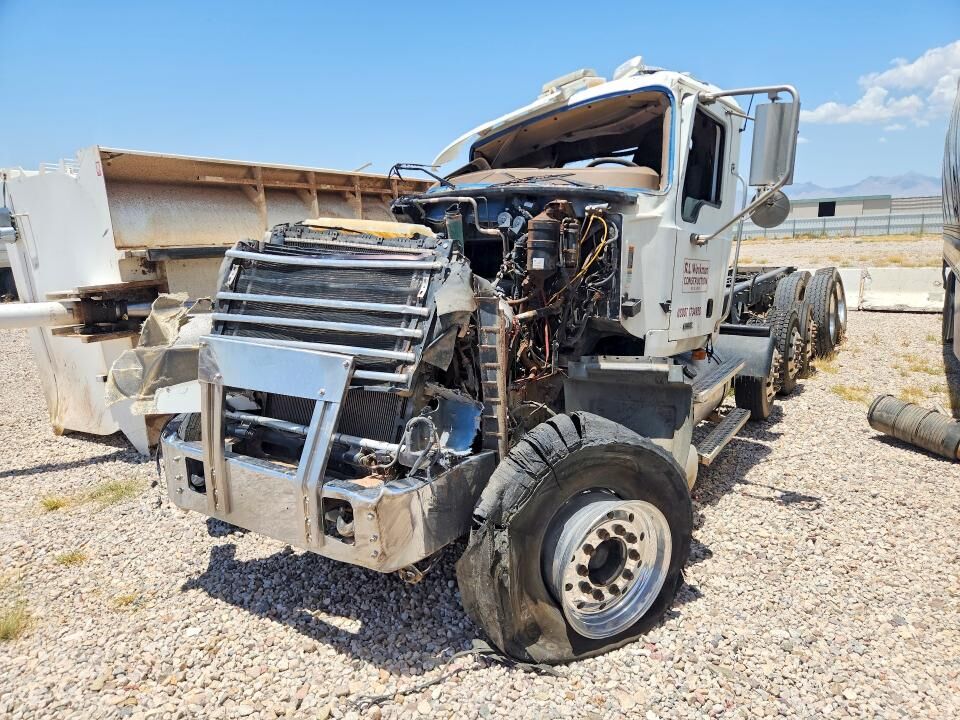 2008 MACK GU