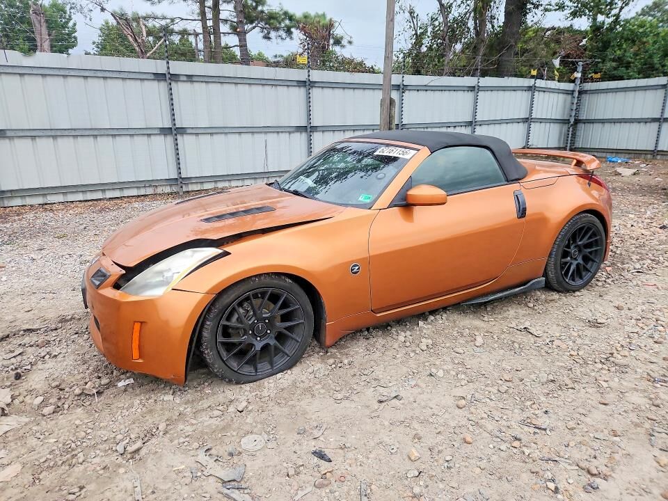 2004 NISSAN 350Z