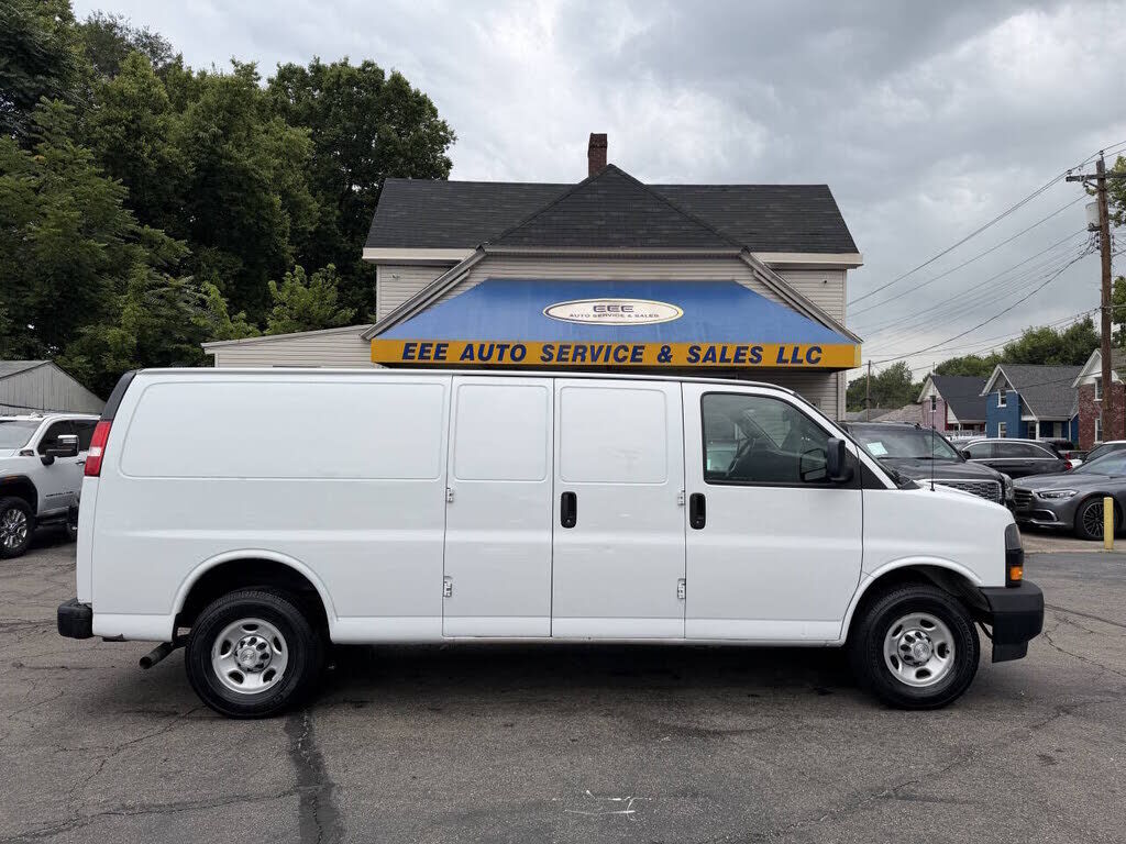 2019 CHEVROLET Express